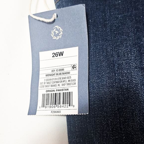 Universal Thread New midnight blue mid rise Bermuda denim shorts size 26W - Picture 12 of 14